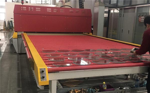 水平辊道式玻璃钢化机组